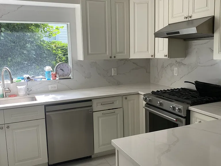79 Susquehanna Ave — Photo 12