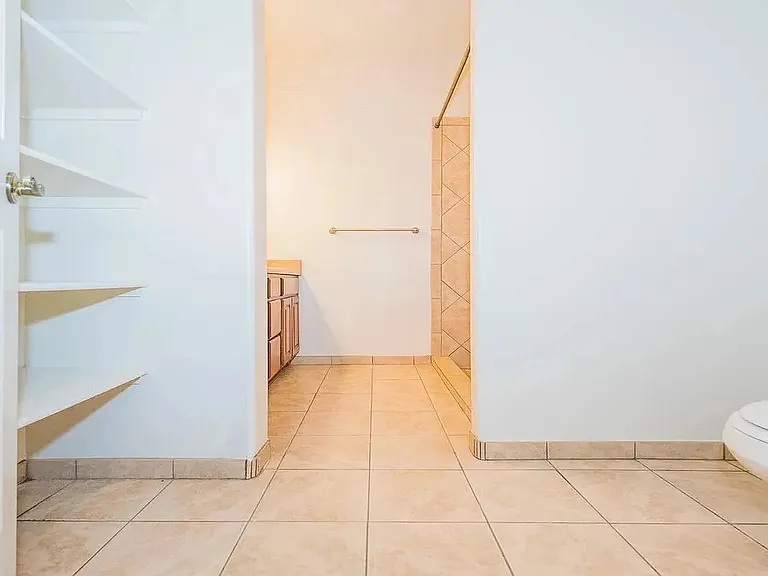 5009 S Park Ave #1 — Photo 15