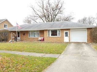 241 N Maple St, Herscher, IL 60941