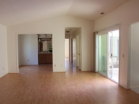 4th image of 11576 Oakwood Dr