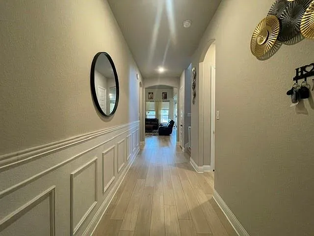 6 bed, 4.0 bath, 3239 sqft, $3,900 — Photo 4