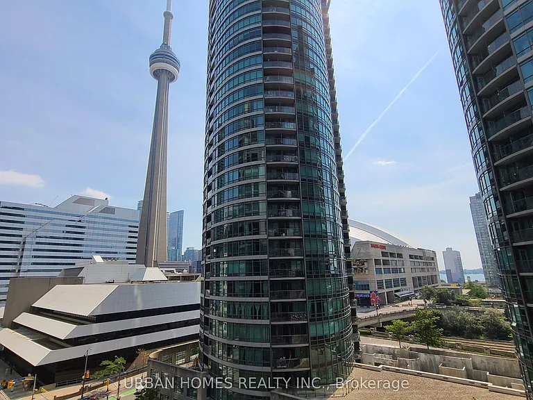 352 Front St W #704 — Photo 1