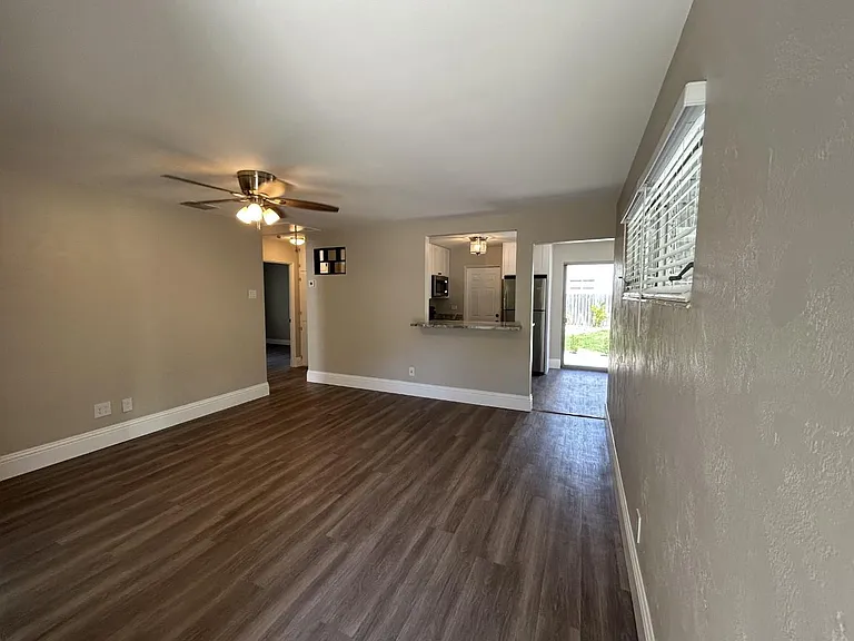 1006 Pelican Dr S — Photo 4