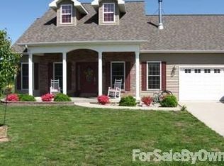 860 Bluebell Lake Rd #DU, Du Quoin, IL 62832