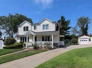 1600 Irving Ct, North Bellmore, NY 11710