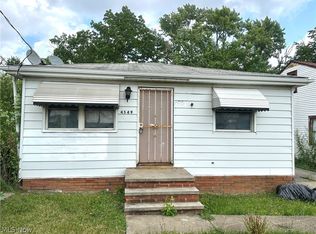 4549 Lee Rd, Cleveland, OH 44128