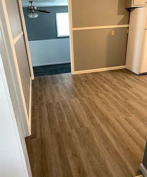 Kitchen going into family room