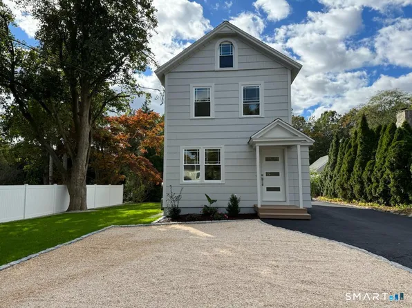 429 Round Hill Rd, Fairfield, CT 06824