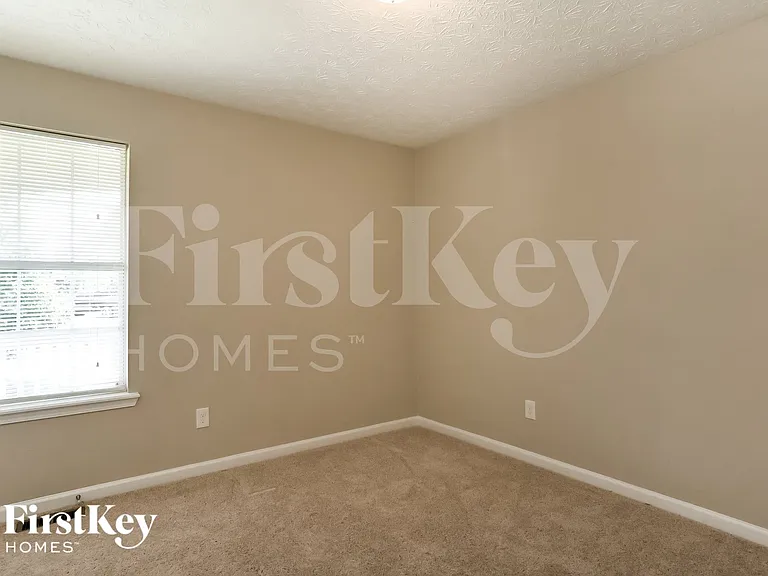 88 Ravenwood Ln — Photo 9