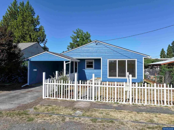 969 N Birch Ave, Stayton, OR 97383