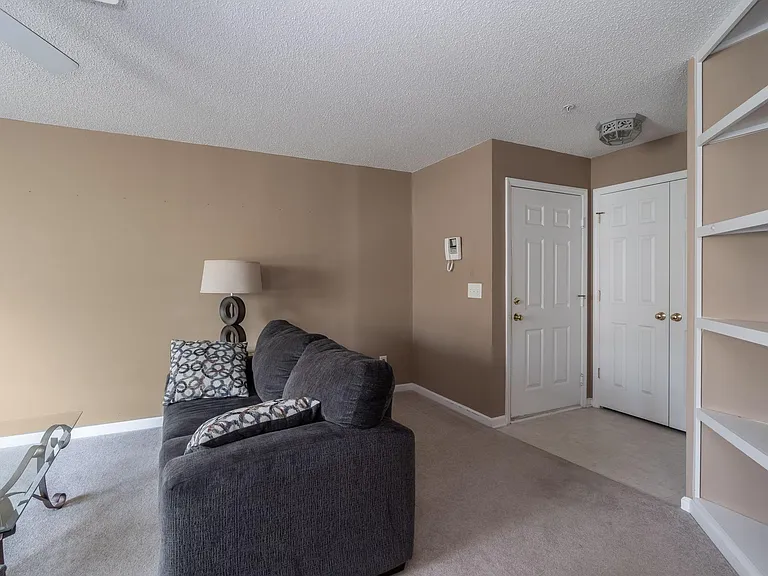1023 Timberline Ridge Ct — Photo 3