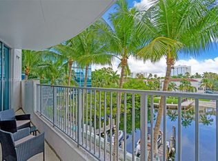 3029 188th St #302, Aventura, FL 33180