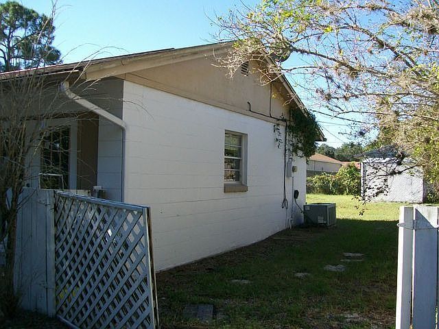 2nd image of 2320 Royal Palm Dr