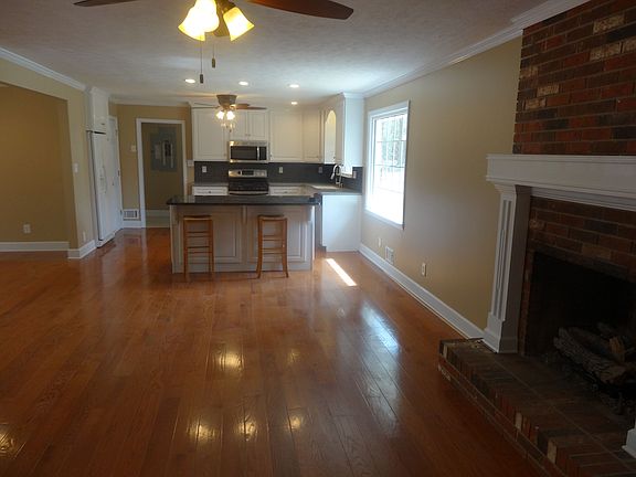 Kitchen/Living Room/Dining