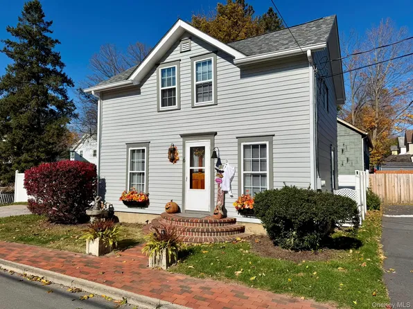6 Factory St, Warwick, NY 10990