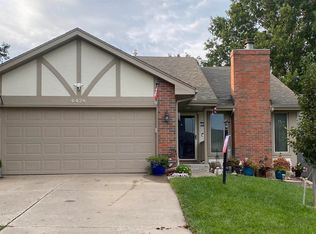 6428 SW Castle Ln, Topeka, KS 66614