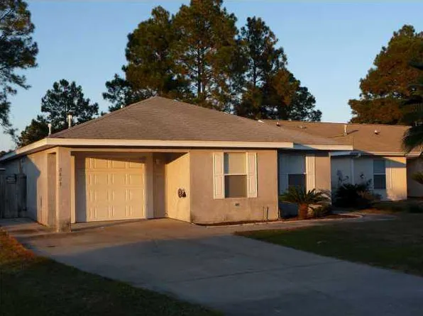 2823 E 17th St, Panama City, FL 32405