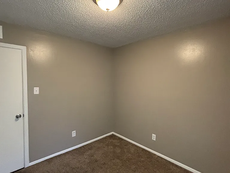 1 Greenway Ct — Photo 12