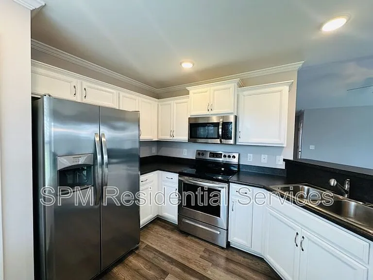 4047 Ironstone Ct — Photo 8
