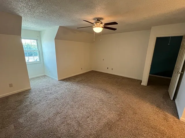 2119 Silverbrook Dr — Photo 13