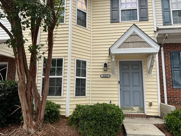 10161 Ballyclare Ct, Charlotte, NC 28213