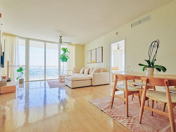 5th image of 450 Alton Rd APT 2810