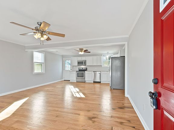 4th image of 118 Amber Lynn Cir