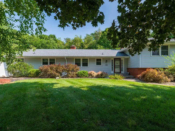 7783 N Gleneagle Dr, Kalamazoo, MI 49048