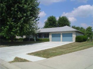 541 Center St, Whiteland, IN