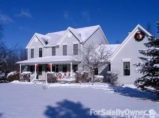 4184 Meadowdale Dr, Williamston, MI 48895