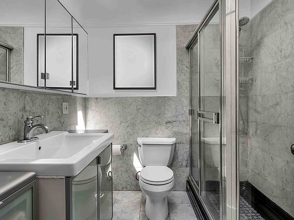 5th image of 6140 San Vicente Blvd #1