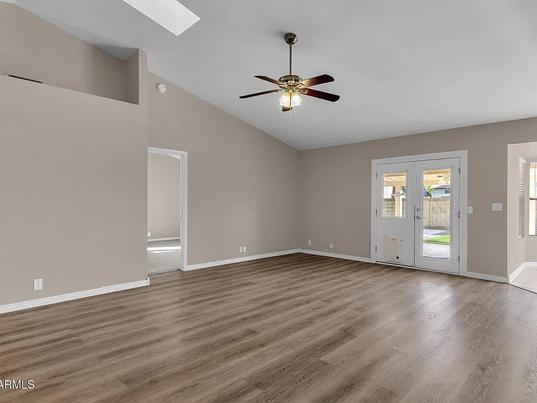 4307 E Karen Dr — Photo 16