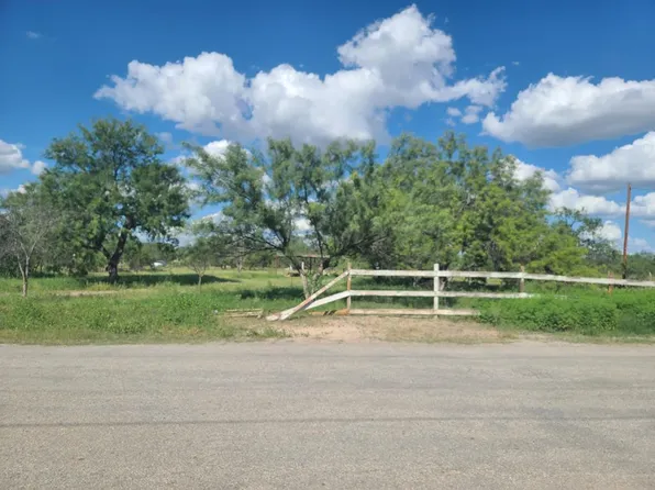 213 Dub Dr, Eagle Pass, TX 78852