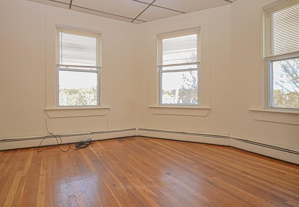 2nd image of 86 Mall St #3R