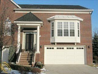 5th image of 813 Sandalwood Dr #1