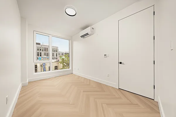 Bedroom, photo 2