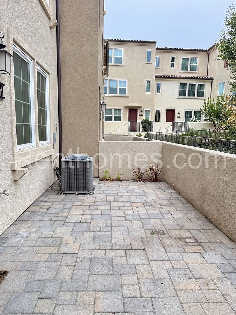 Penasquitos, 11007 Evelyn Wy - Den / Ofc, High Ceilings, AC, Resort Like Facilities, 2 Car Garage... — Photo 2