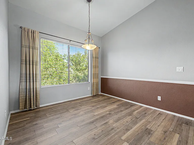 9600 N 96th St #242 — Photo 5