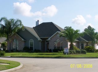 200 Tristan Ln, Hahnville, LA 70057