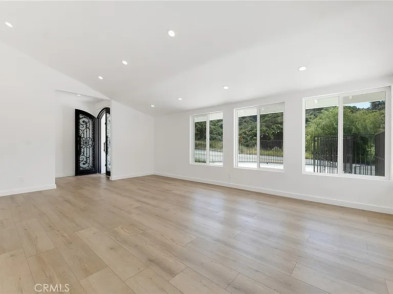 4316 Topanga Canyon Blvd — Photo 6