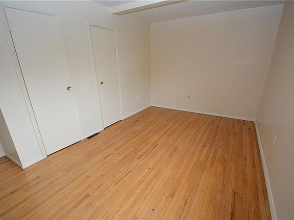 5th image of 28 Somerset Ln
