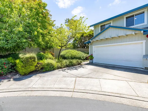 39 Meridian Circle, Rohnert Park, CA 94928
