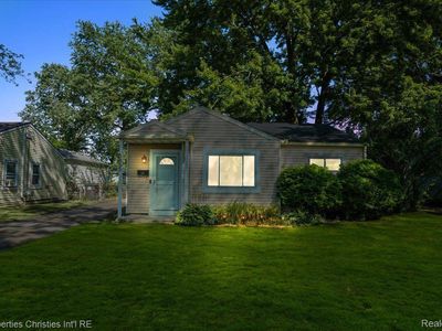 5855 Daniels St, Taylor, MI, 48180