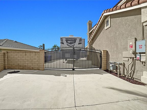 4th image of 9735 Liberty Ct
