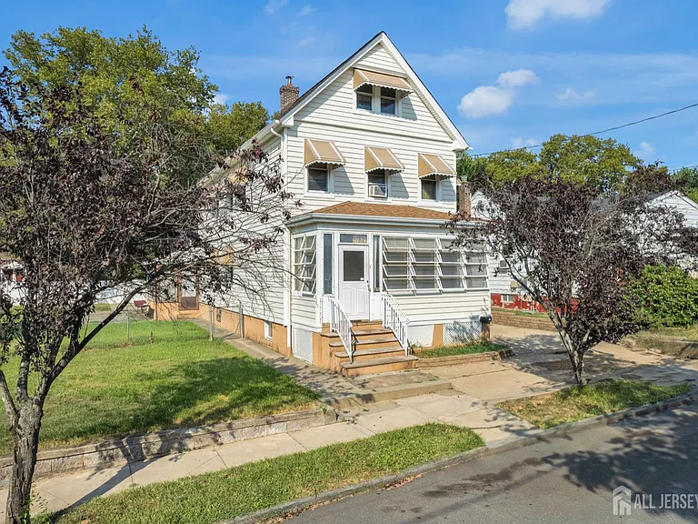 25 Rutgers St — Photo 2