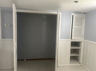 (Undisclosed Address), New Hyde Park, NY 11040