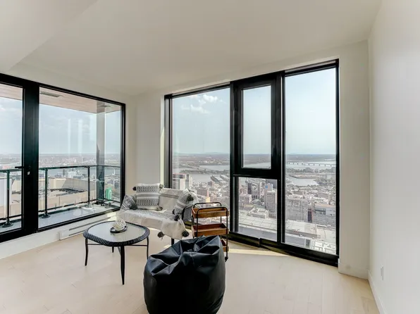 1210 Rue Jeanne Ln #5202, Montreal, QC H2X 1M1