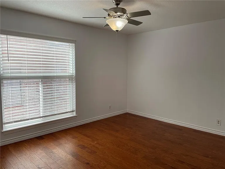 6501 E Hill Dr #203 — Photo 8