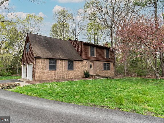 2nd image of 21665 Cambria St