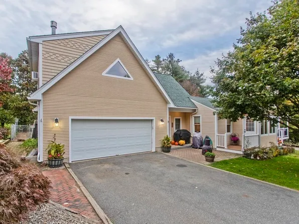 275 Hadley St, South Hadley, MA 01075